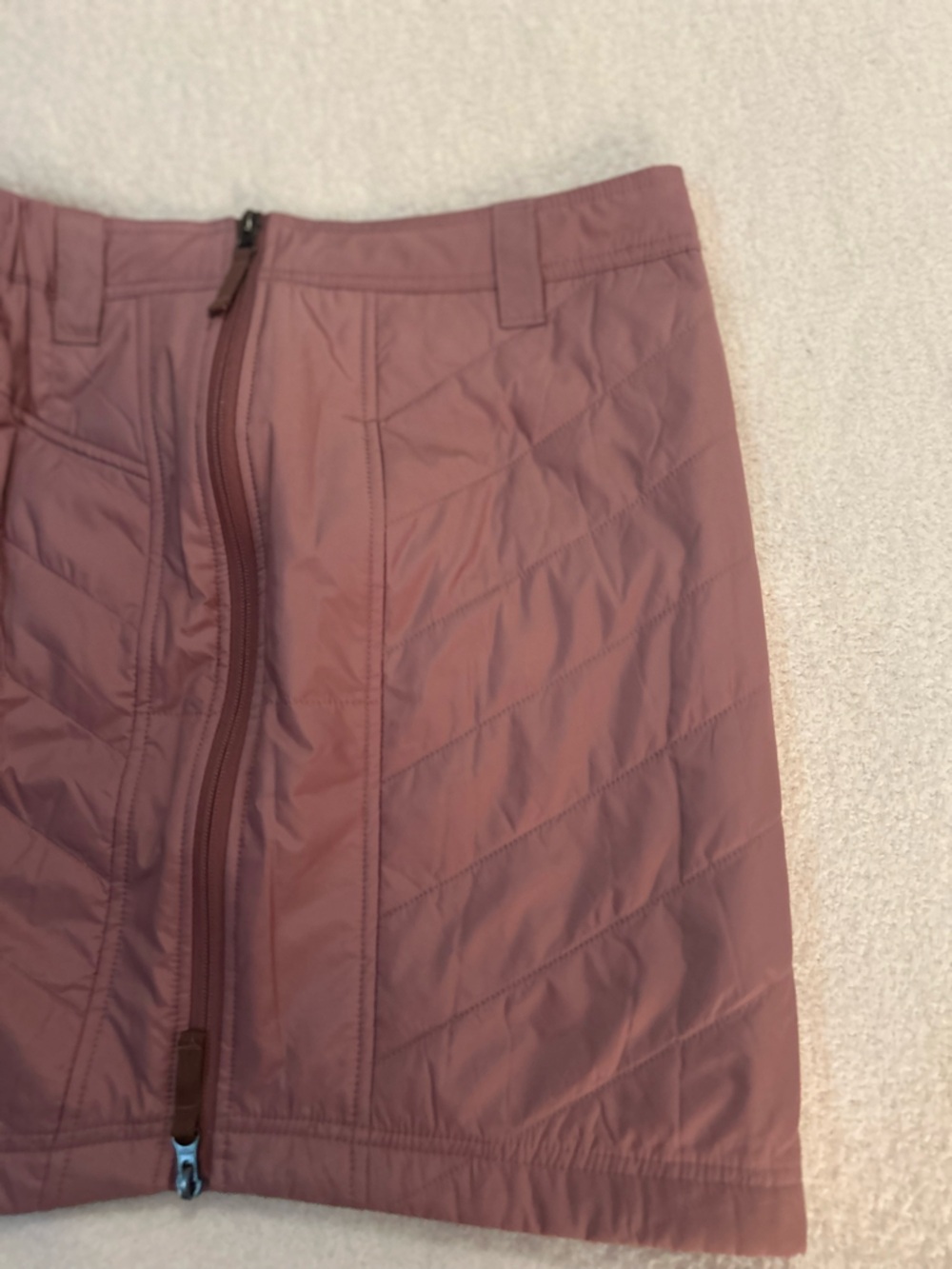 Skhoop Women's Quilted Sandy Short Skirt in Dusty Rose - Picture 4 of 16